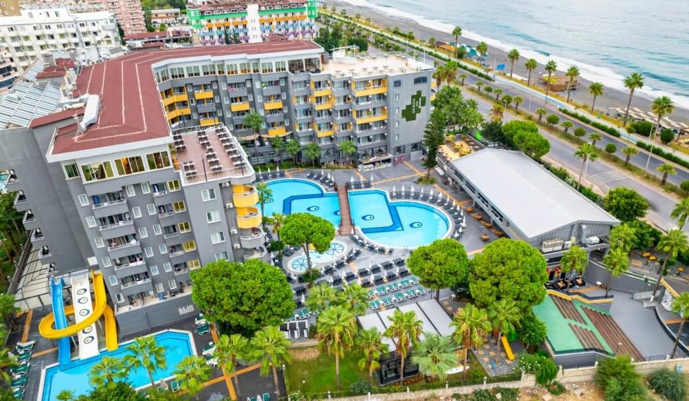 Senza Grand Santana Hotel