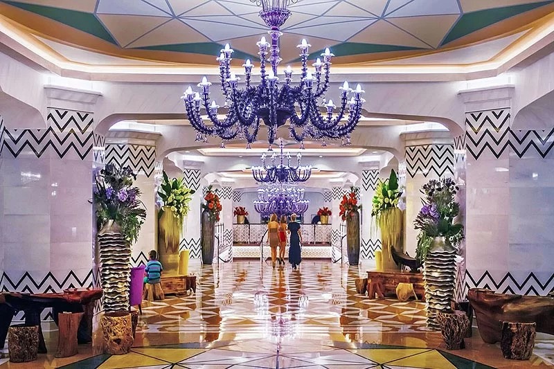 Royal Taj Mahal Hotel