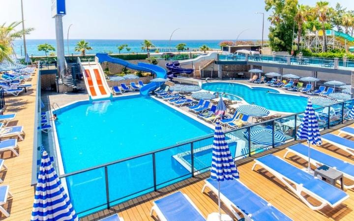 Relax Beach Hotel