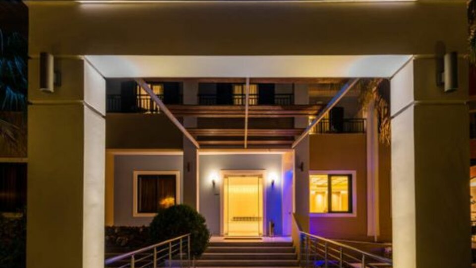 Mediterranean Beach Resort 