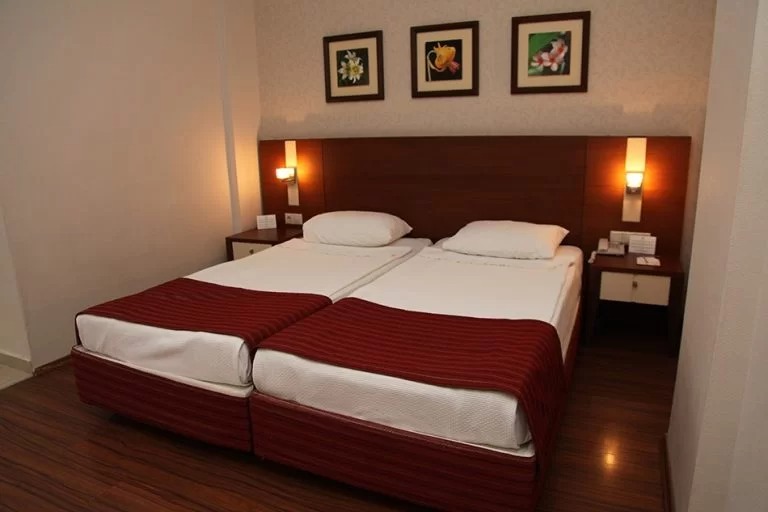 Queen’s Park Le Jardin Hotel