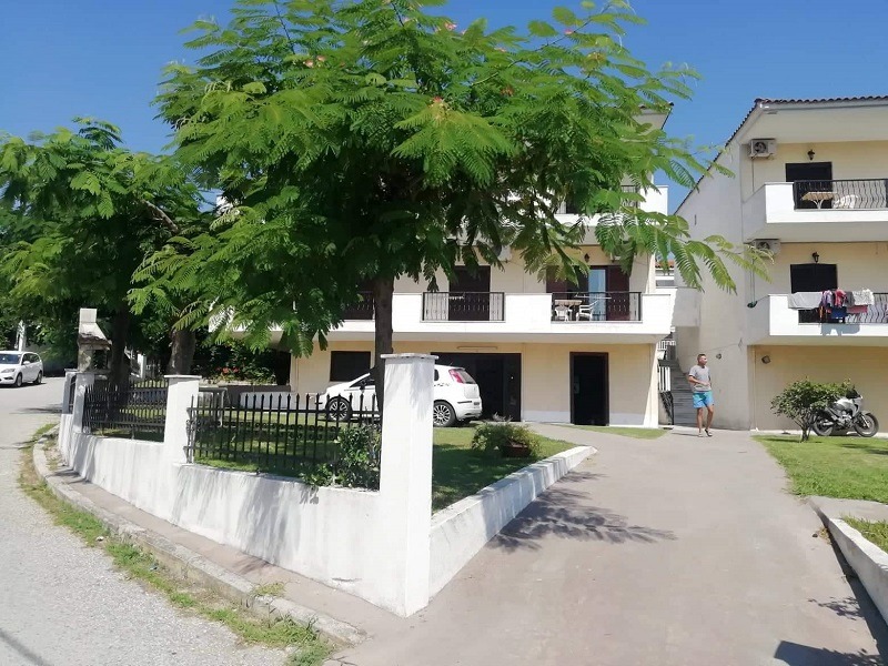 Vila Karatasos 2
