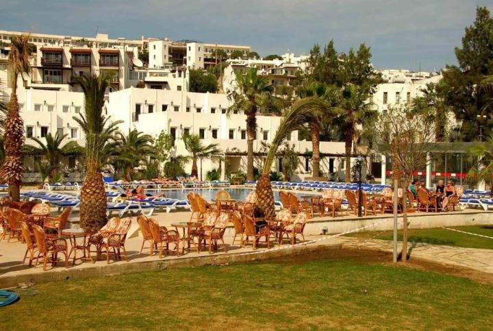 Hotel Nagi Beach