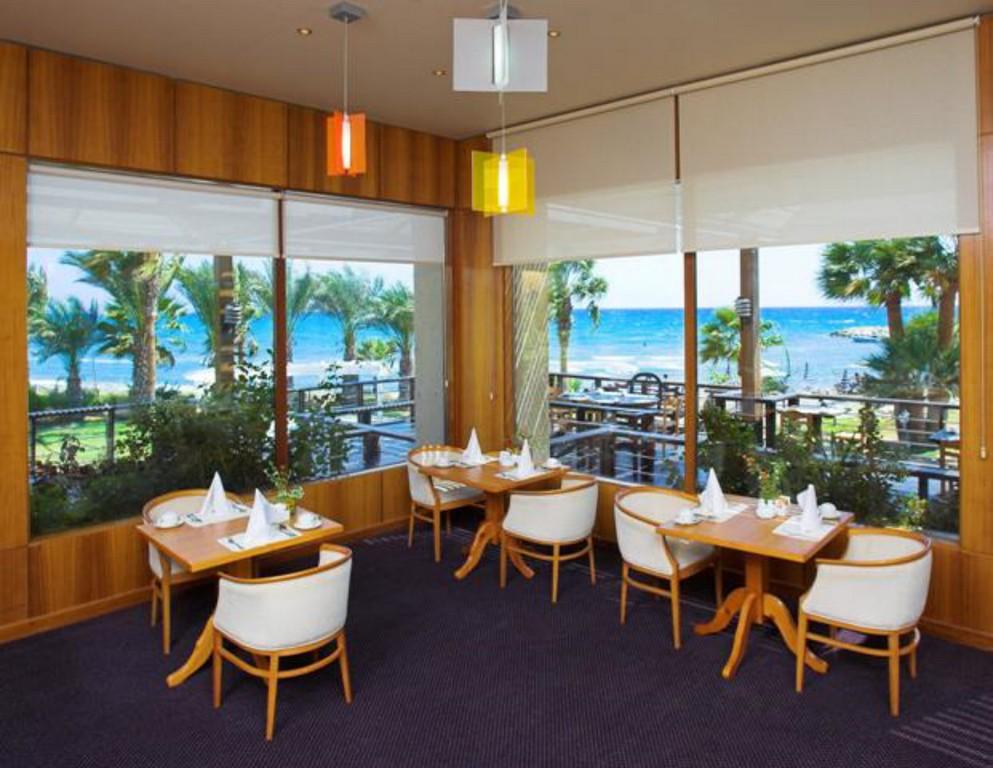 Golden Bay Hotel