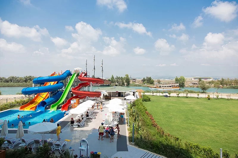 Water Side Resort & Spa Hotel