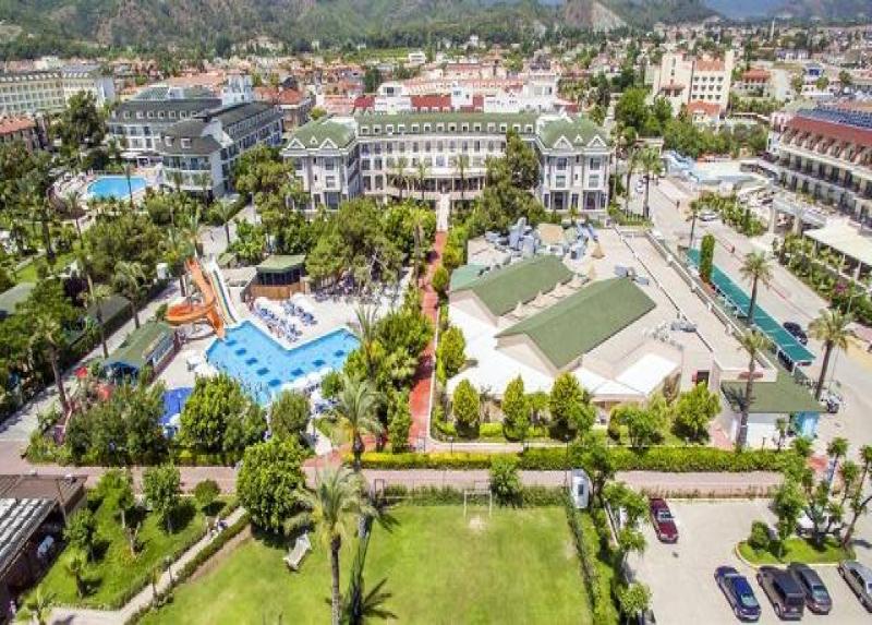Lucida Beach Hotel