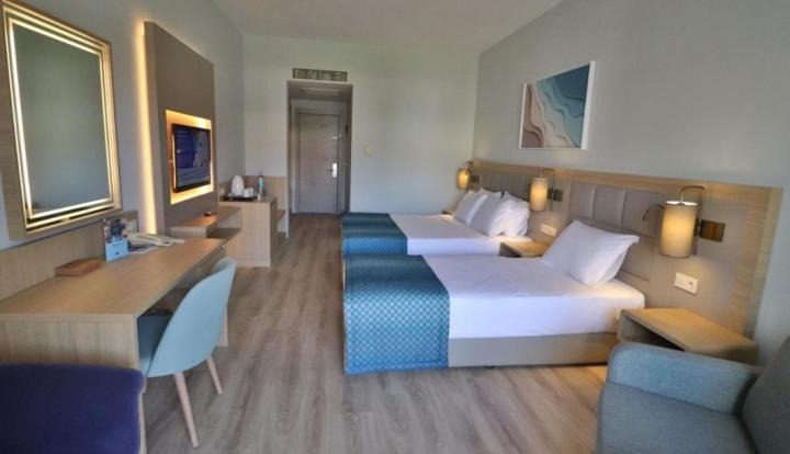 Aqua Fantasy Resort