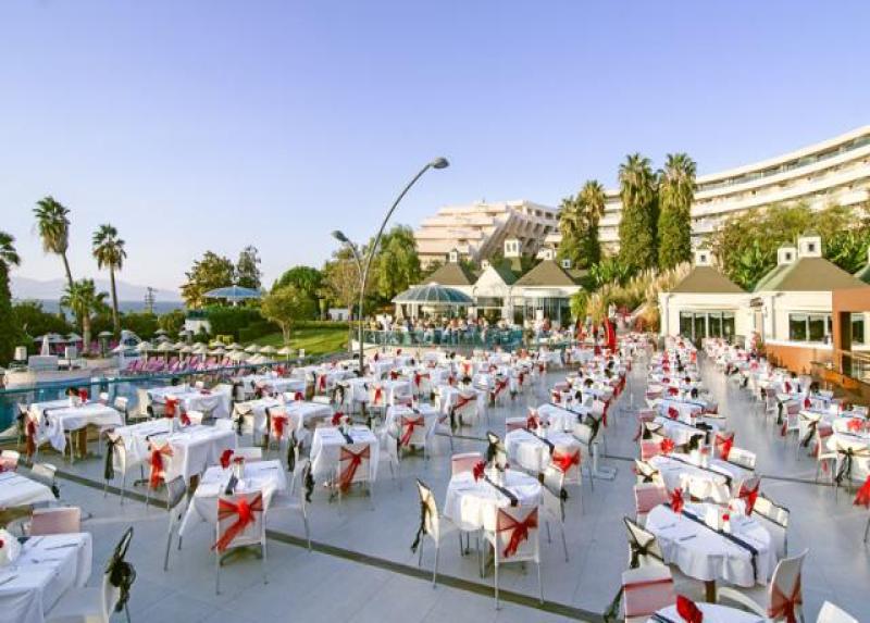 Grand Blue Sky Hotel