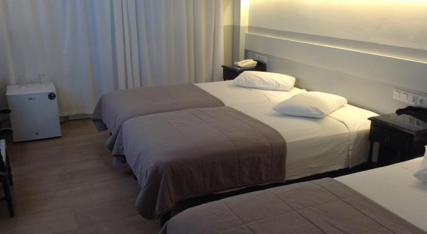 Kamari Beach Hotel