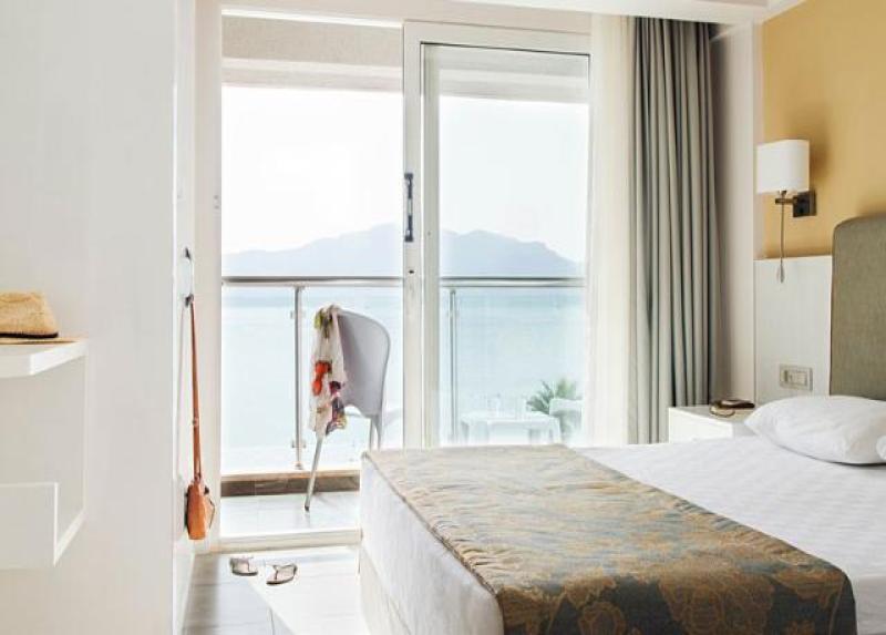 Maris Beach Hotel