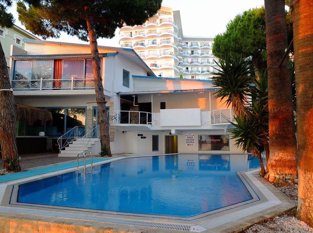 Hotel Arora