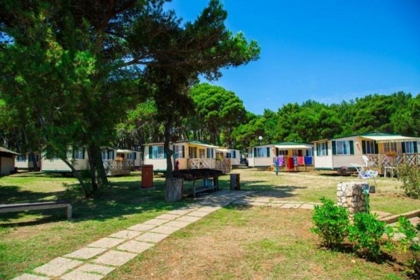 Montažne kućIce Medulin