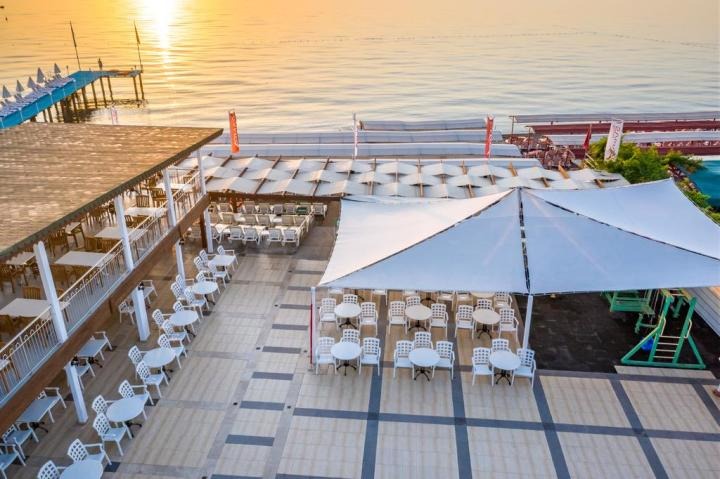 Armas Beach Hotel