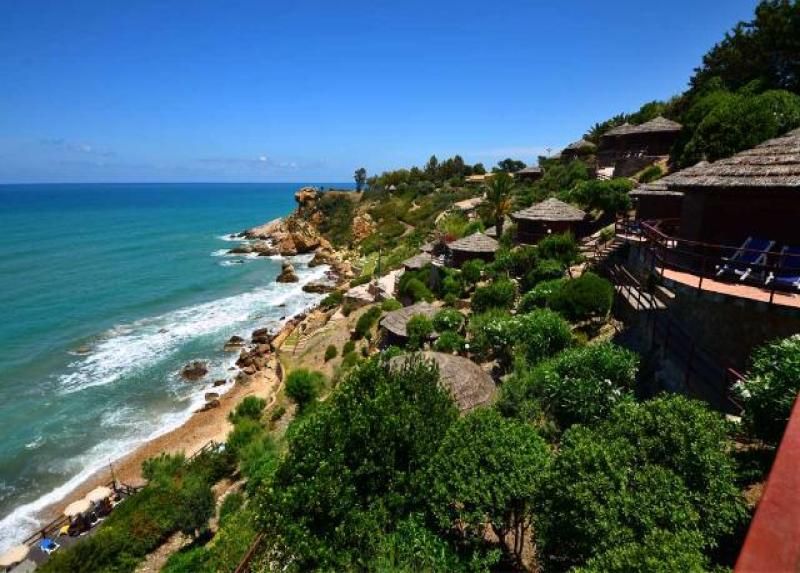 Calanica Hotel