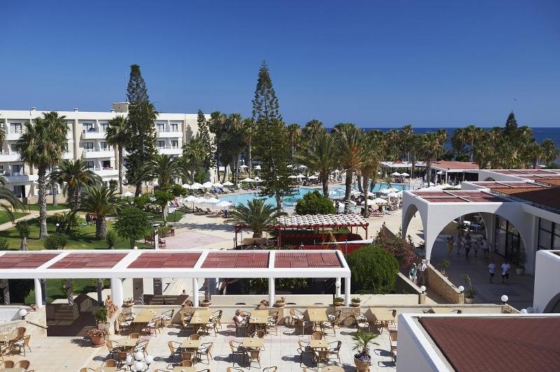 Hotel Louis Phaethon Beach