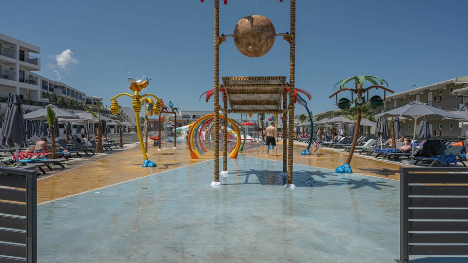 Caretta Paradise Resort & WaterPark