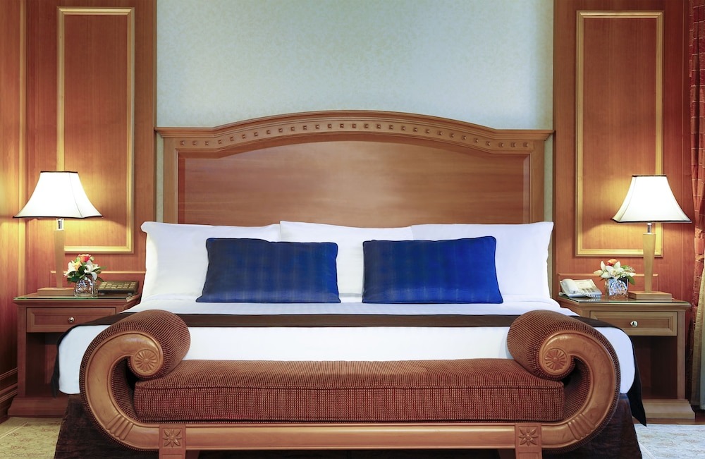 Avenue Hotel Dubai