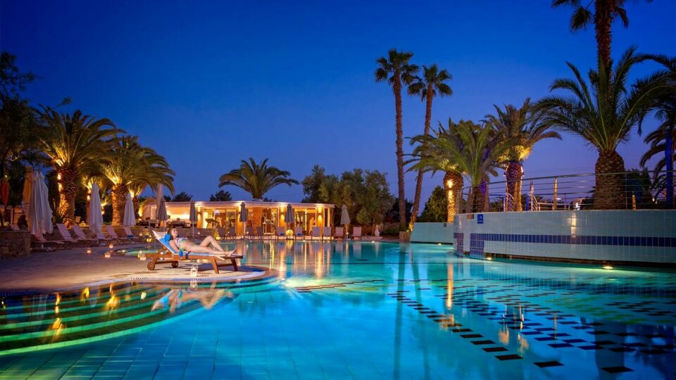 Lagomandra Hotel and Spa
