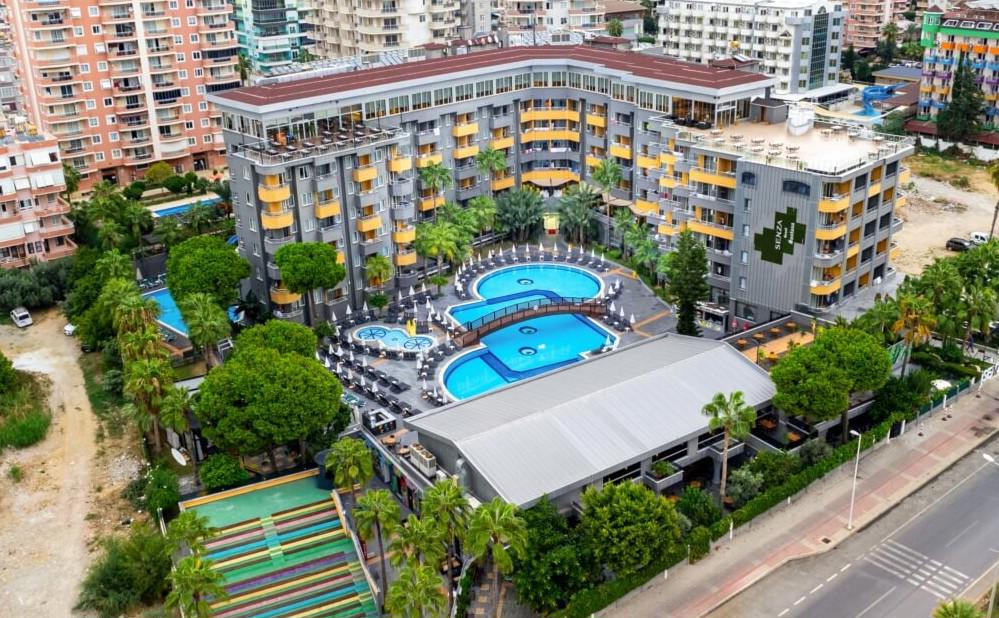Senza Grand Santana Hotel