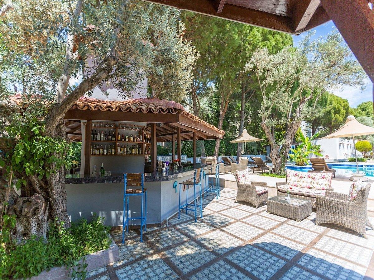 Rusus Garden Marina Hotel