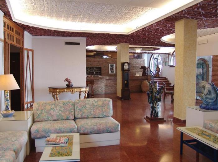 Vello Doro Art Hotel