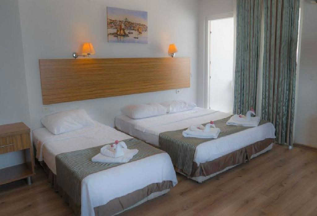 Mert SeaSide Adult Only 16+
