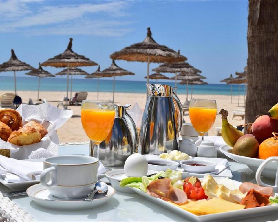 TUI Blue Oceana Suites
