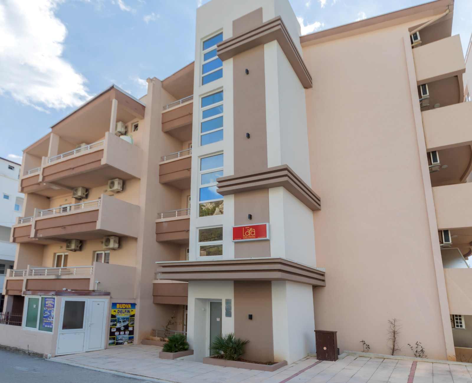 Apartmani Lara