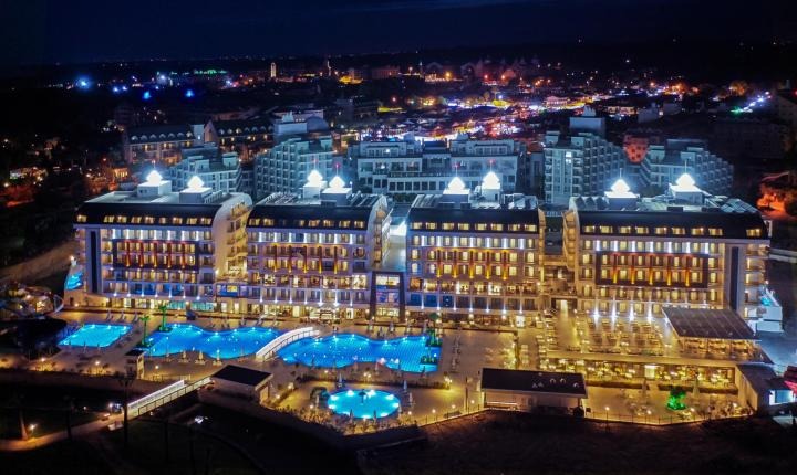 Diamond Deluxe Hotel & Spa