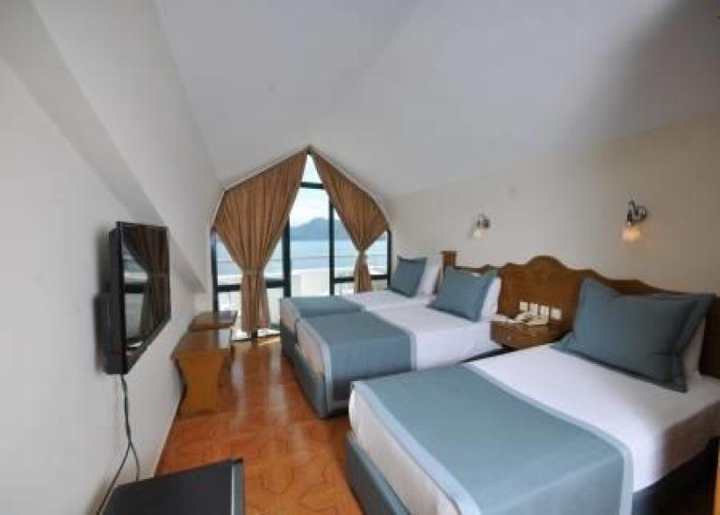 Class Beach Hotel
