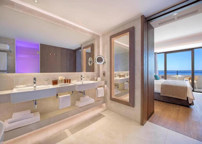 Amathus Beach Hotel