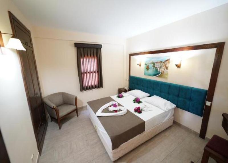 Salinas Beach Hotel