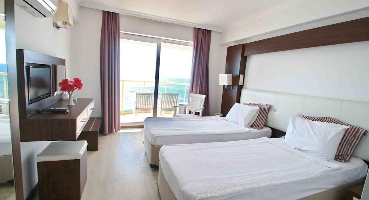 Arora Hotel