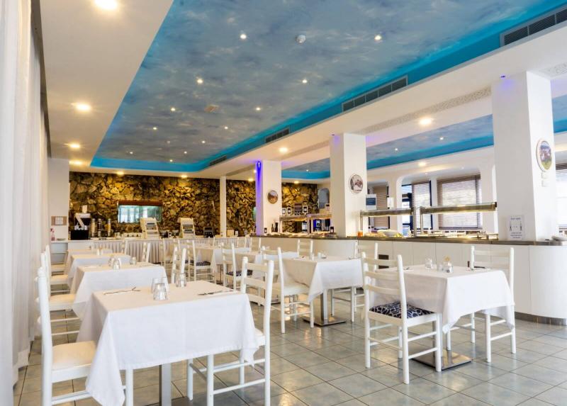 Anonymous Beach Adult 16+ Hotel