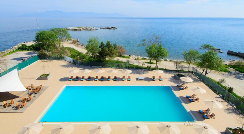 Lucy Beach Hotel