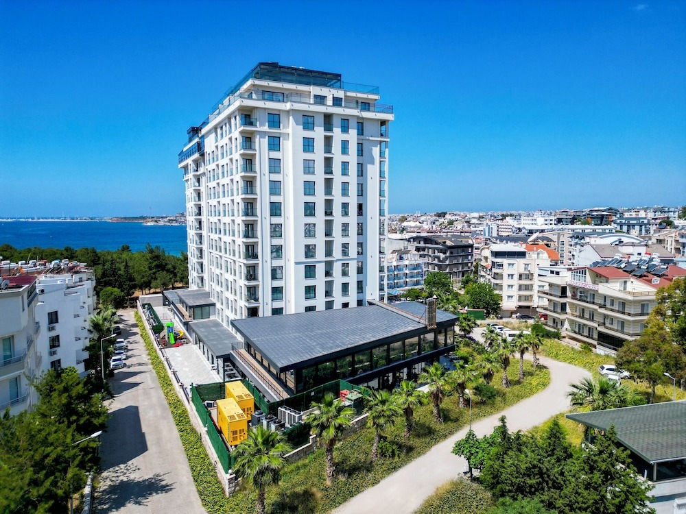 City Point Beach & Spa Hotel
