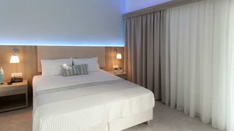 12 Olympian Gods Hotel
