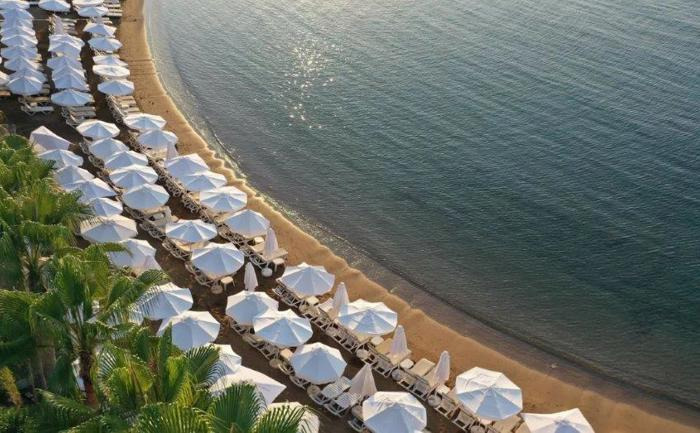 Eos Beach Resort