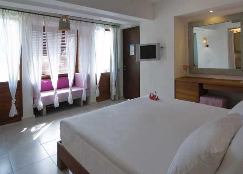 Hillside Beach Club Hotel
