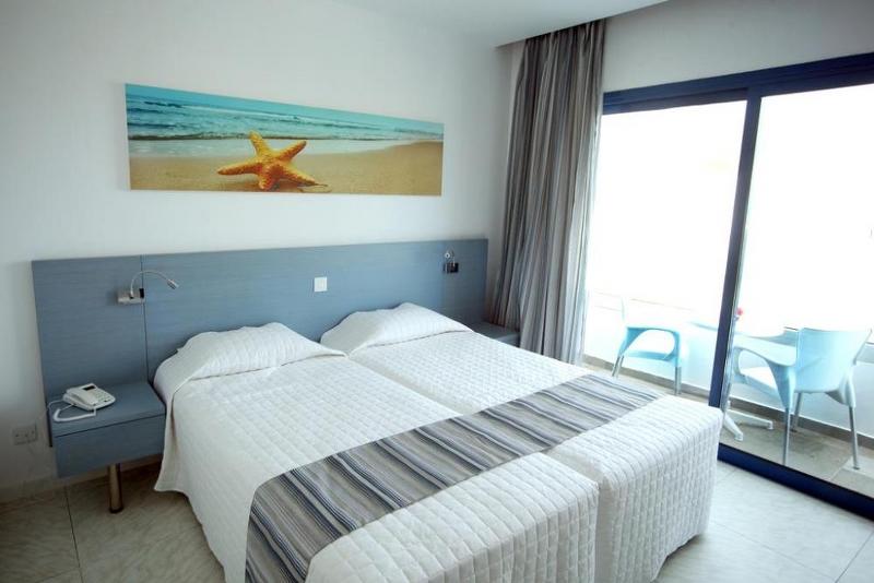 Hotel Anonymous Beach