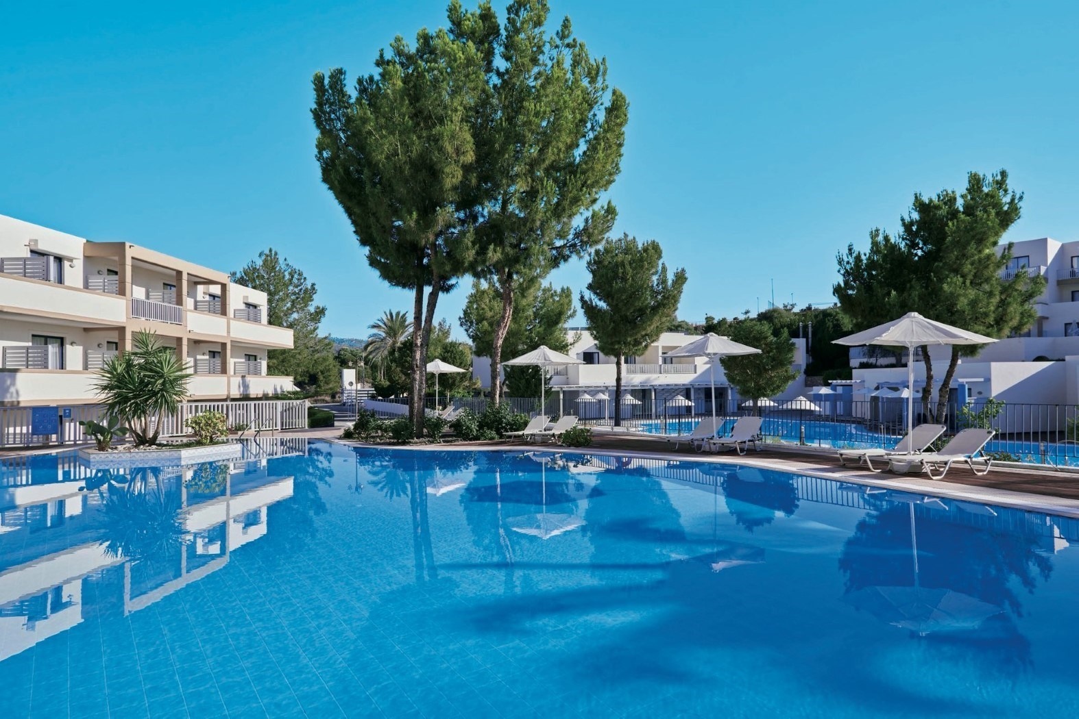 Hotel Kiotari Miraluna