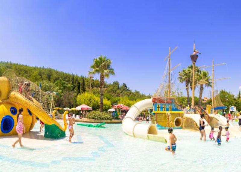 Aqua Fantasy Aquapark Hotel