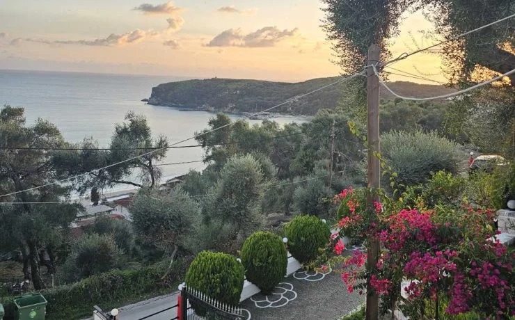 Vila Alexis