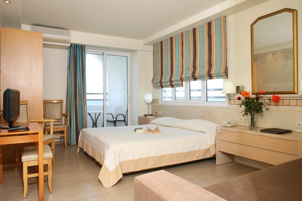 Glaros Beach Hotel
