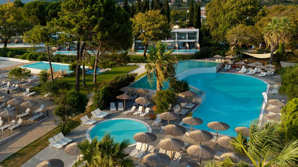 Ninos Grand Hotel & Resort 