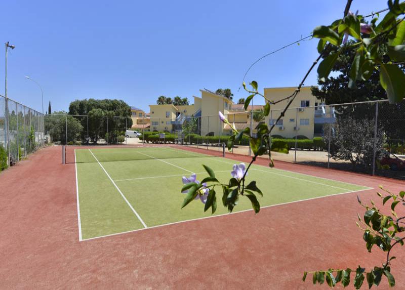 Makronisos Holiday Village Hotel