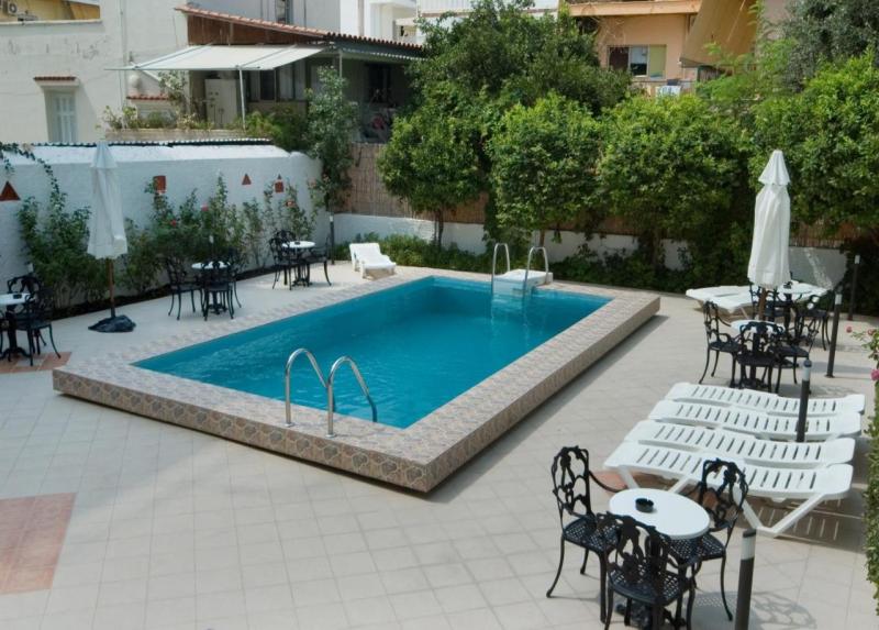 Bakos Hotel