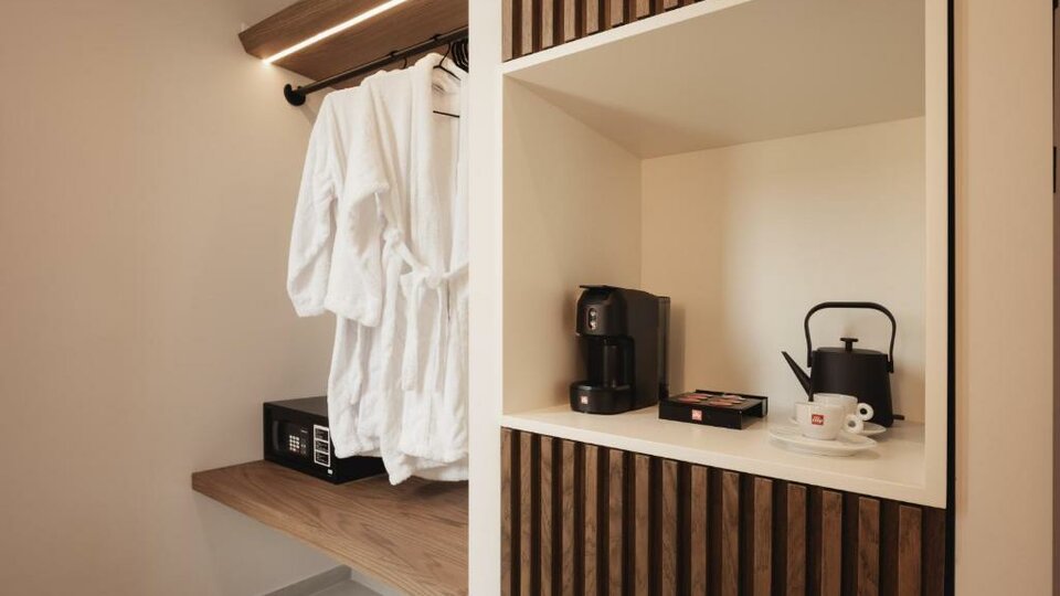 Ikyma Boutique