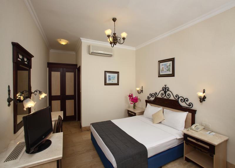 Cactus Fleur Beach Hotel