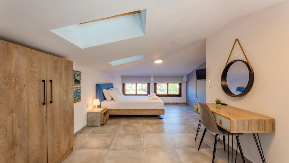 Penelope Luxury Suites